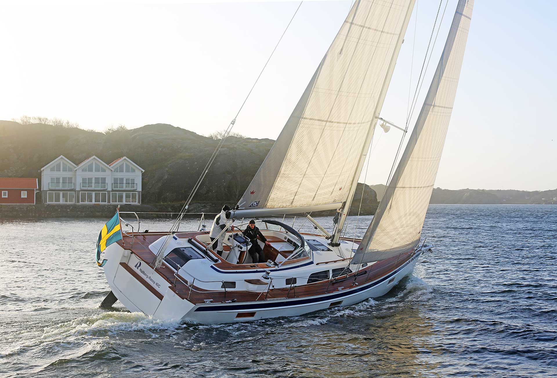 200226052101-HR40Csailing01490MRassy