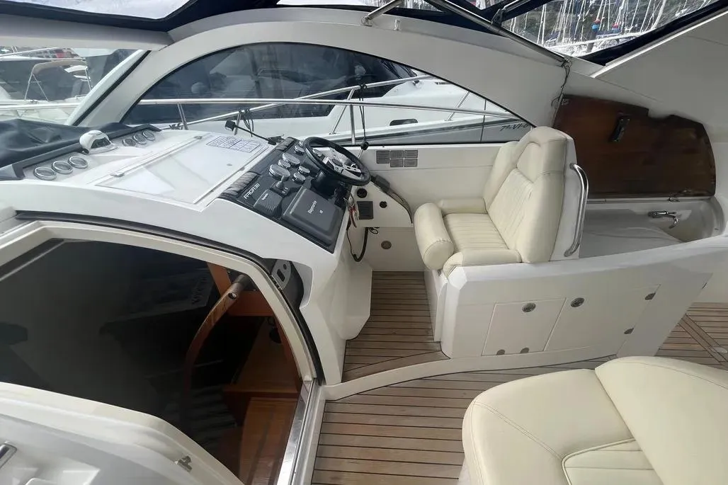 2007-fairline-targa-38-power-9948518-20250916082754122-4