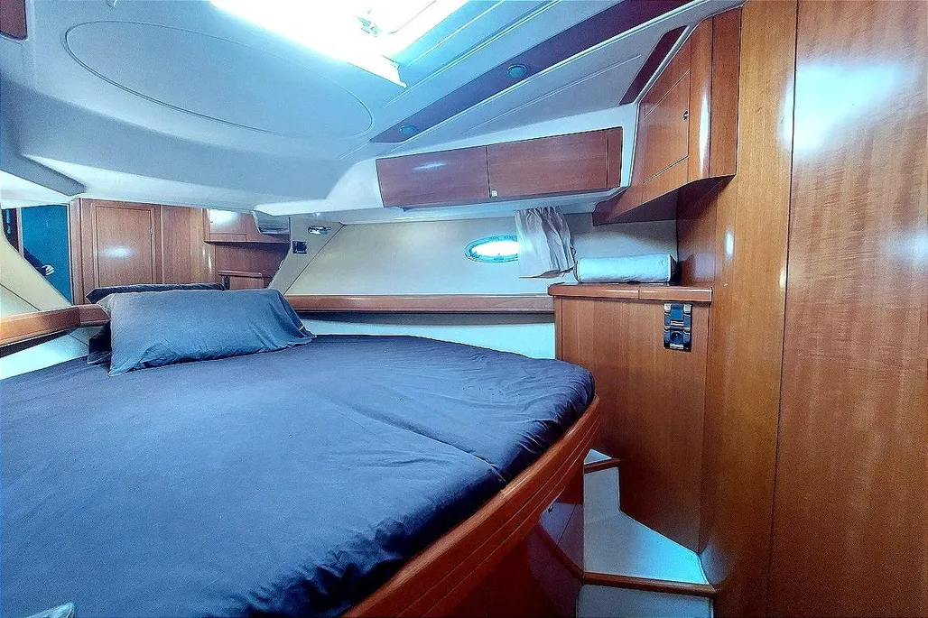 2008-beneteau-antares-12-power-9933905-20251003032339809-1