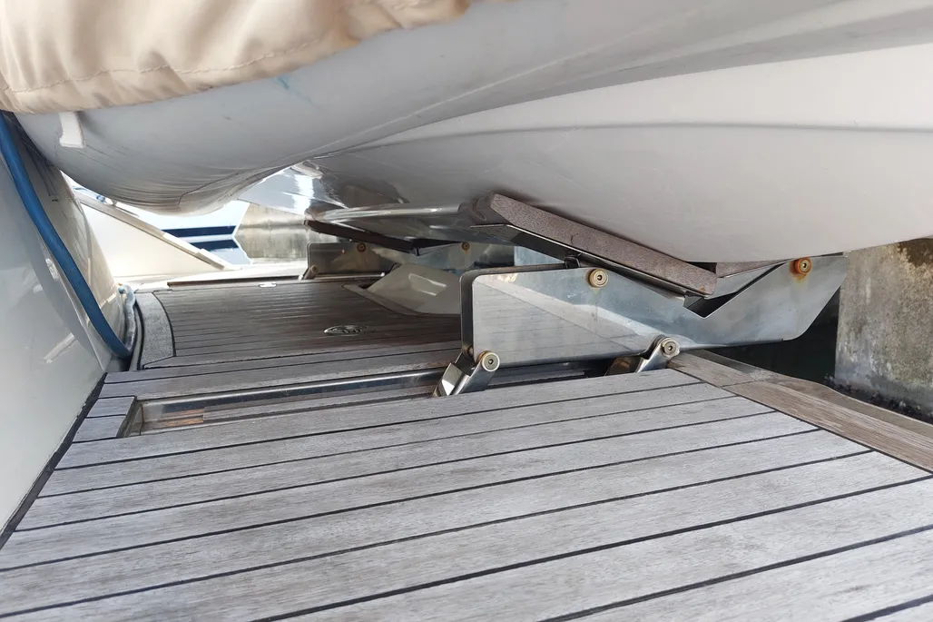 2008-beneteau-antares-12-power-9933905-20251003032407264-1