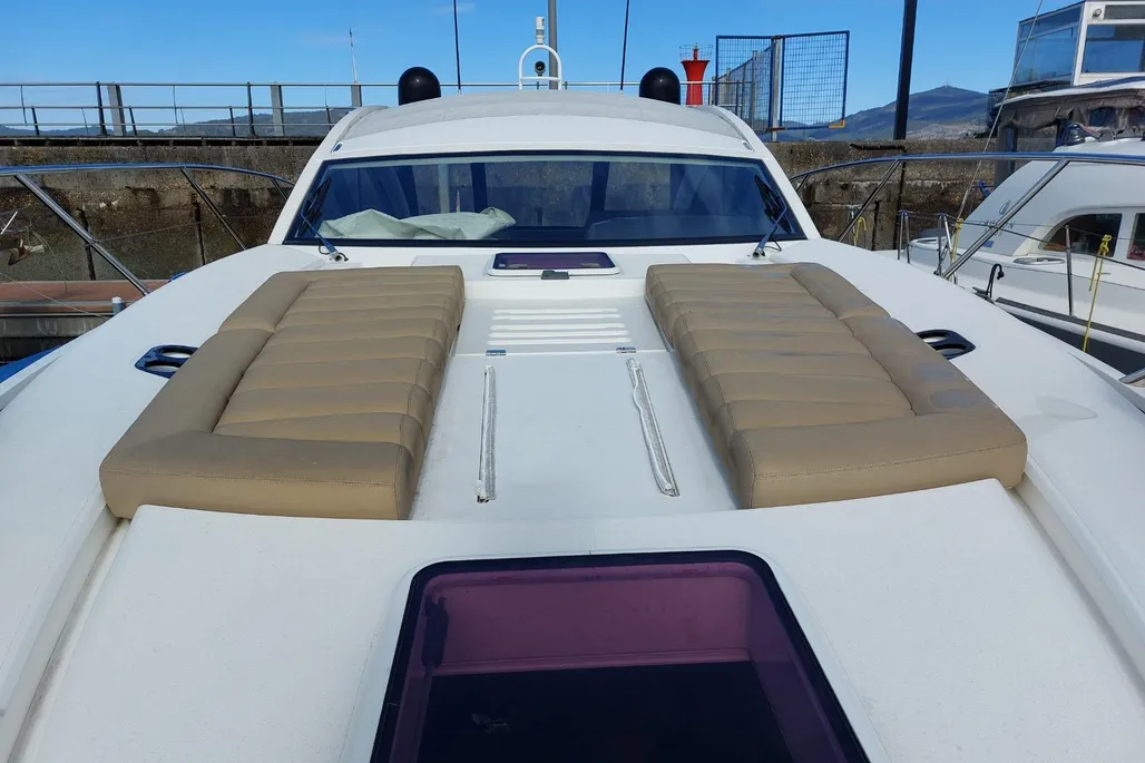 2013-sunseeker-porfofino-40-power-9698894-20250311054534460-1_XLARGE